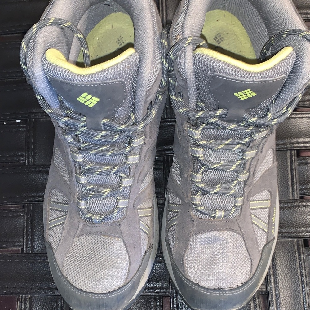 Columbia waterproof techlite  Gray and Yellow High-Top Hiking Shoes